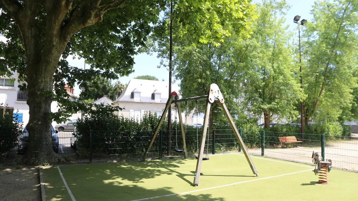 Aire de jeux du Junqué à Jurançon 01 - Pau Pyrénées Tourisme