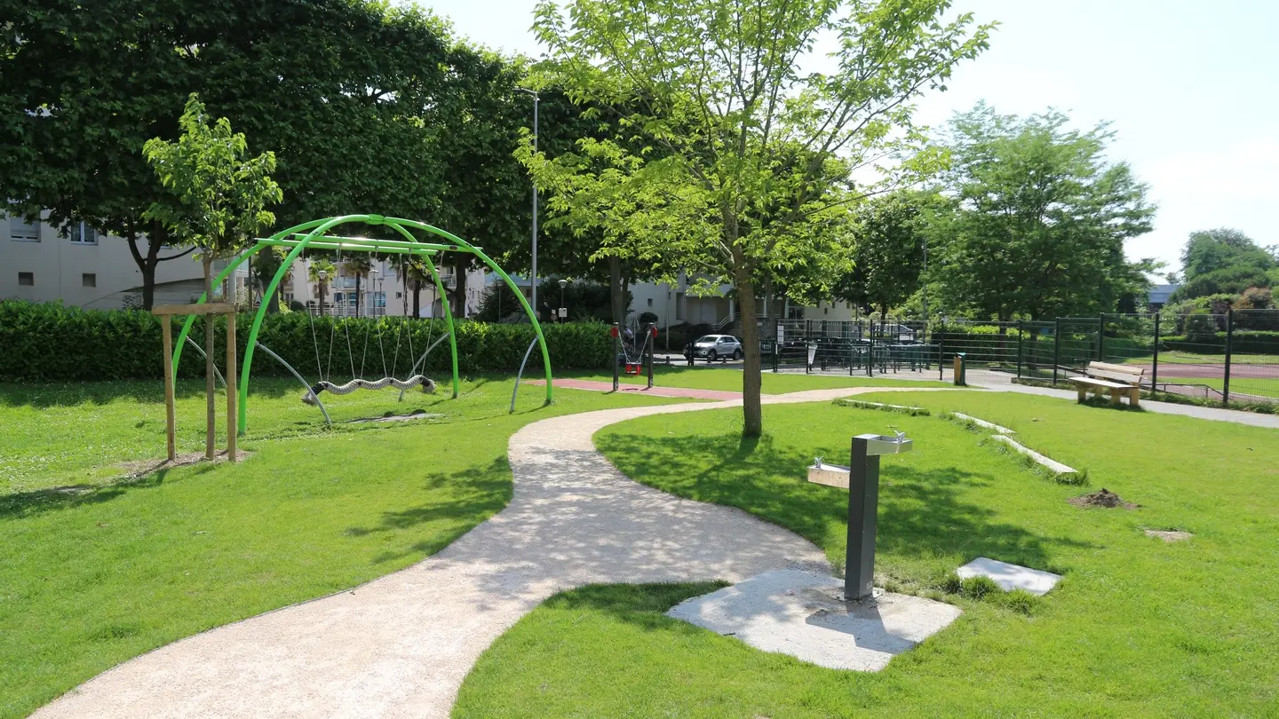 Aire de jeux du Stade d'Este 04- Pau Pyrénées Tourisme