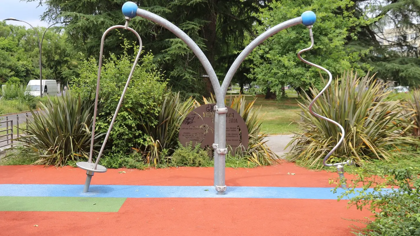 Aire de jeux parc Jaussely 02 - Pau Pyrénées Tourisme