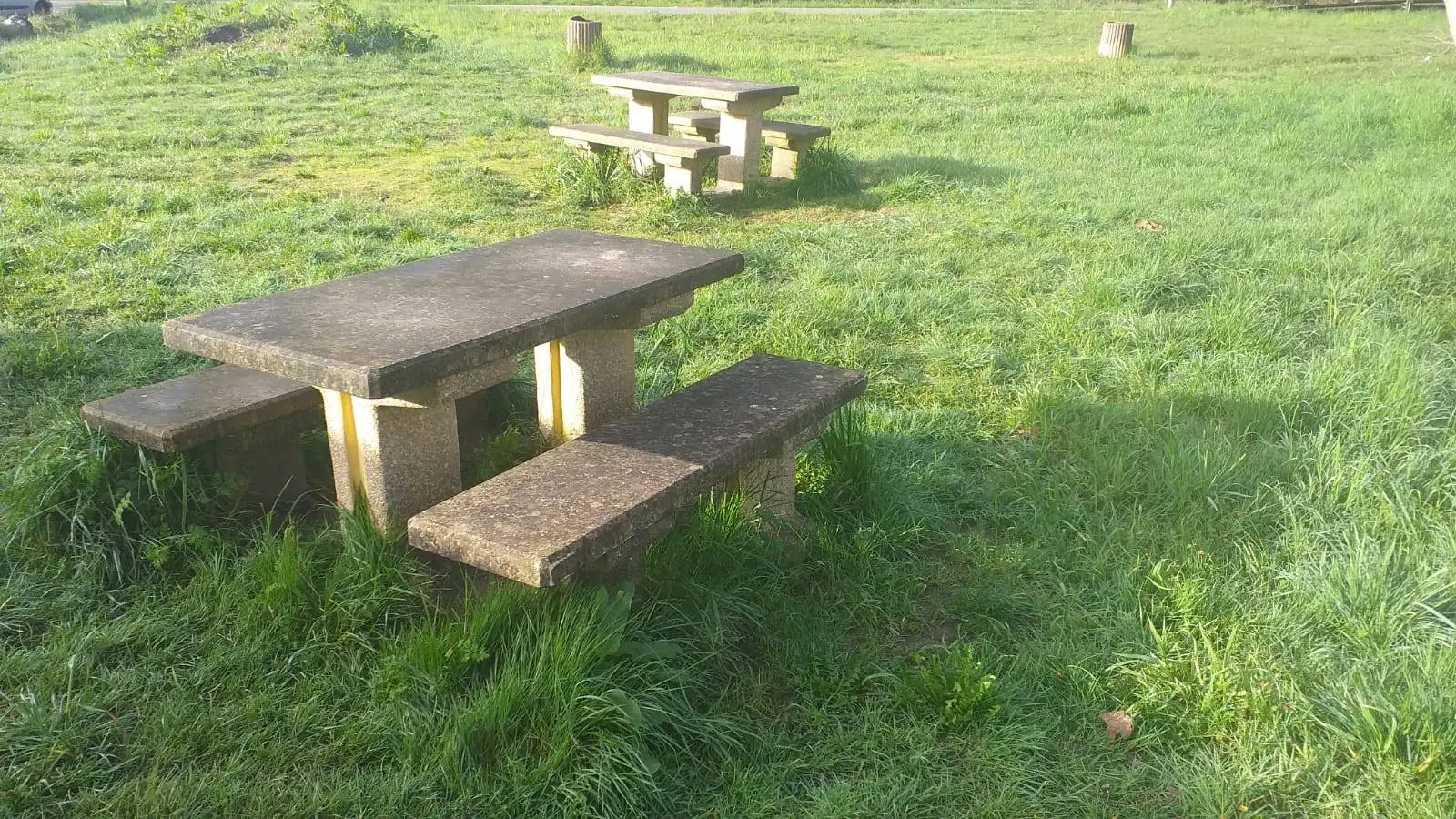 Aire de pique-nique - Jurançon - tables 4