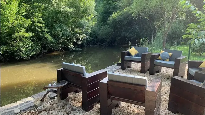 Au bord de la rivière ségur le château 12