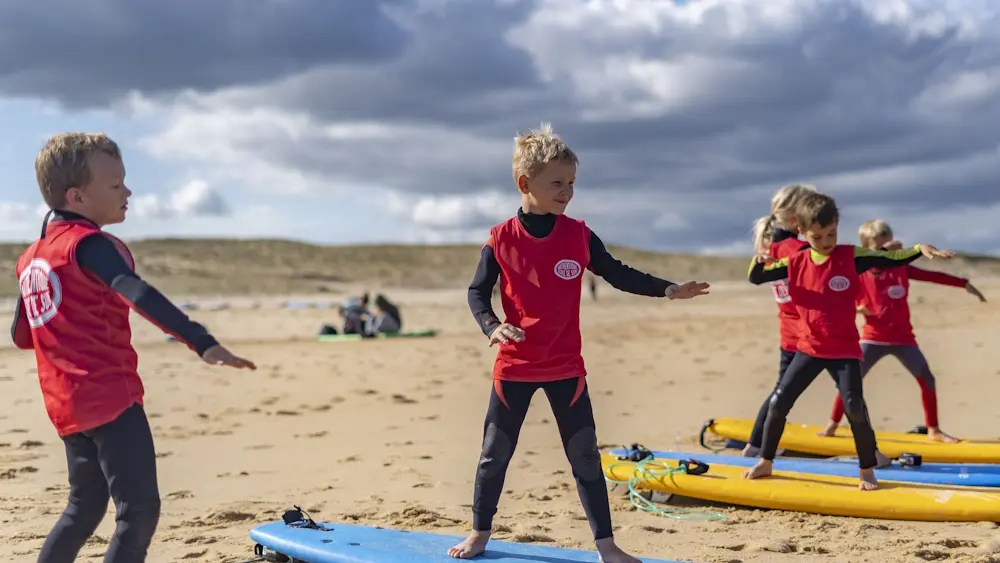 Authentique Ecole de Surf 2025 redim (1)