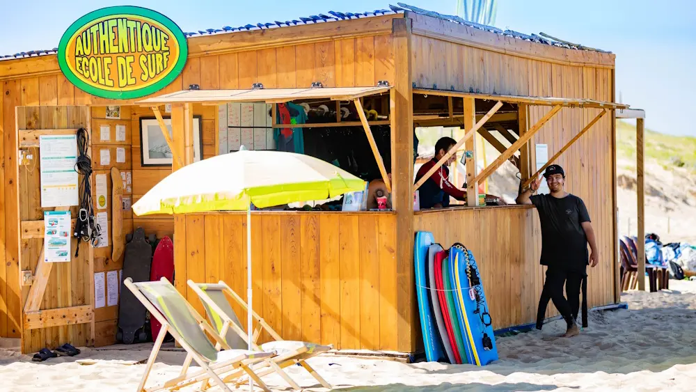 Authentique Ecole de Surf 2025 redim (2)