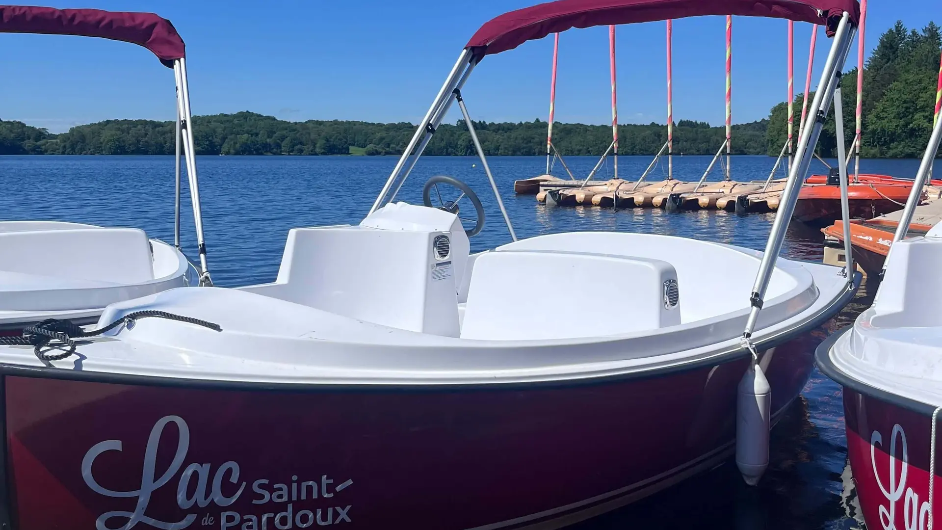 Bateaux électriques - Lac de Saint-Pardoux