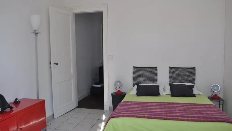 CARMONA 004 []