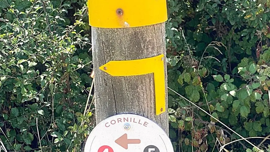 CORNILLE-Boucle du pigeonnier-Poteau