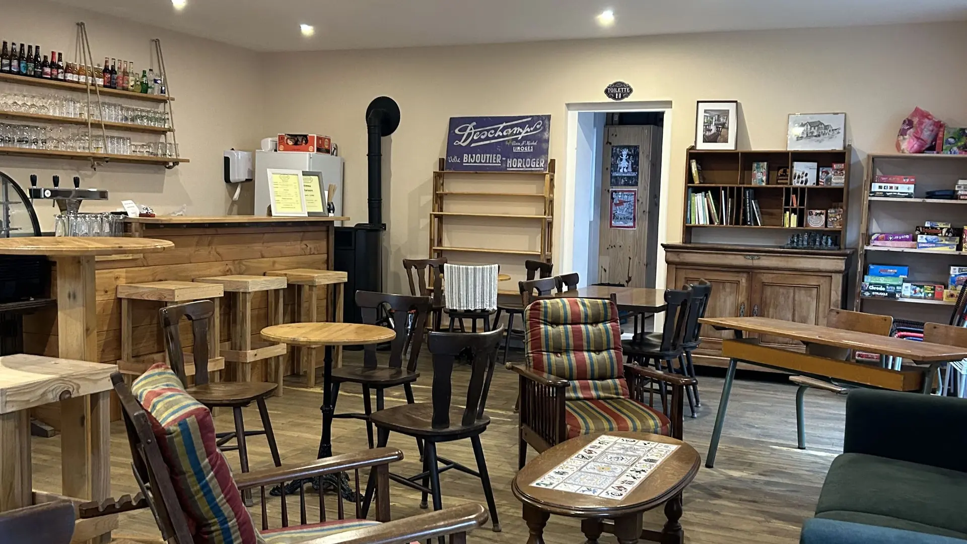 Café l'hôte des voyageurs - Lacelle  © L Golfier