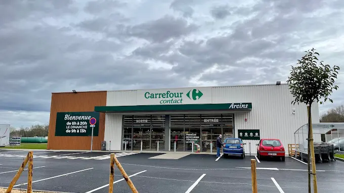 Carrefour Contact, Arcins