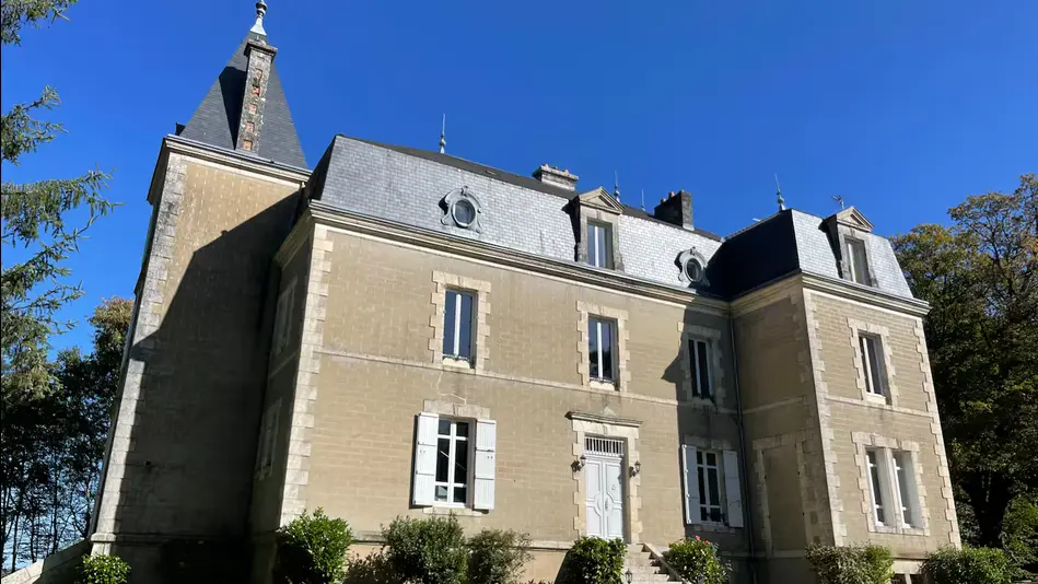 Château De La Grillere piscine et parc privé