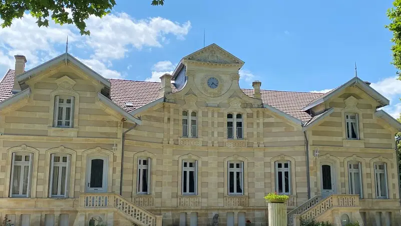 Château et parc ciel bleu- Château Maucaillou Moulis en Médoc