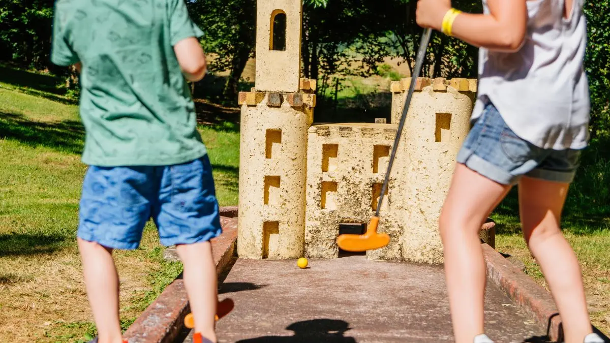 Mini golf - Espace-Hermeline - Bussière-Galant