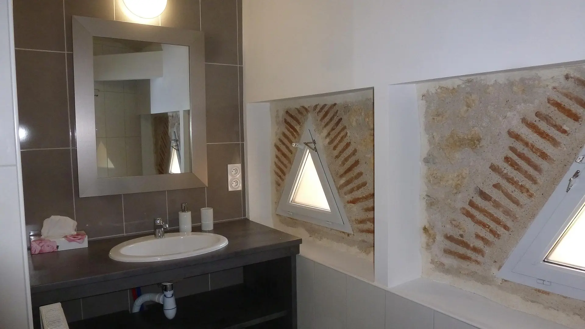 Chambre-Intemporelle-2https://cdt47.media.tourinsoft.eu/upload/DSC-0136-6.JPG