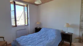 Chambre-bleue-lit-double