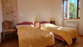 Chambre-jaune-2lits