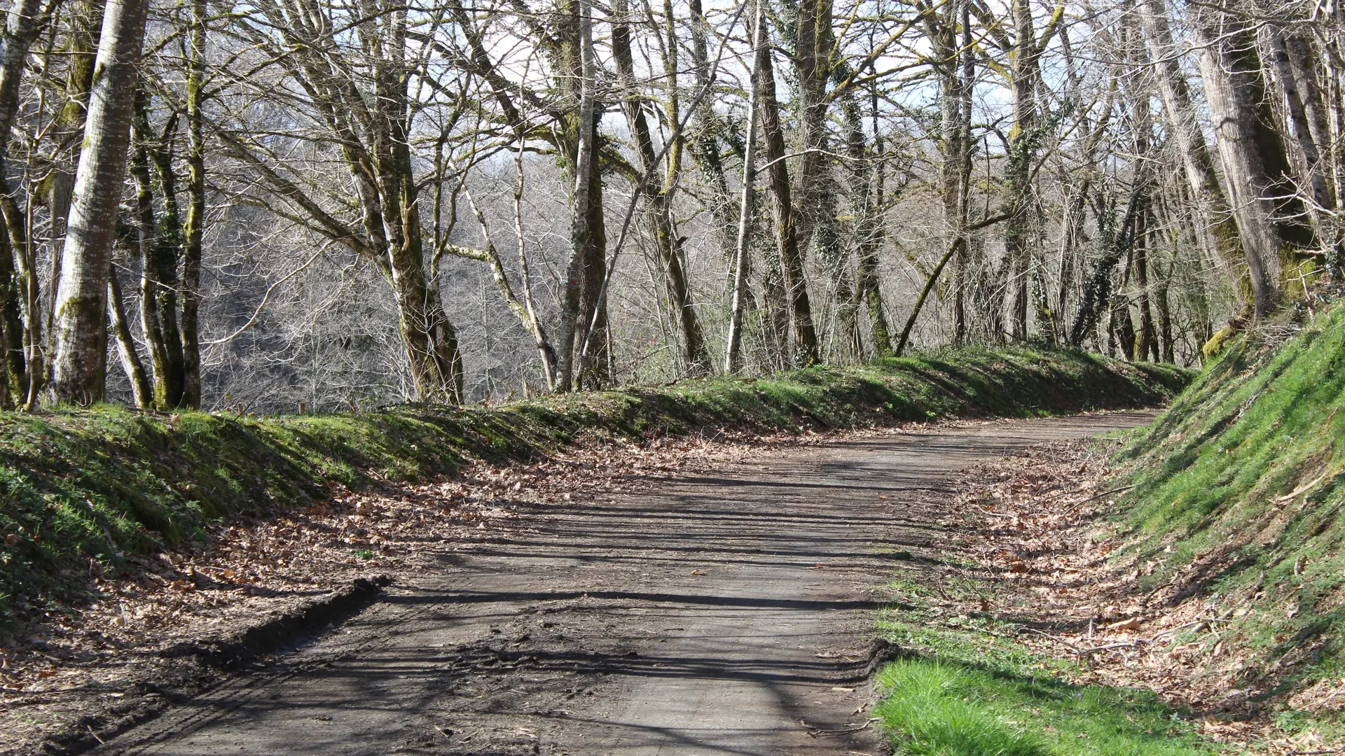 Chemin du POC - Uzerche © JL (2)