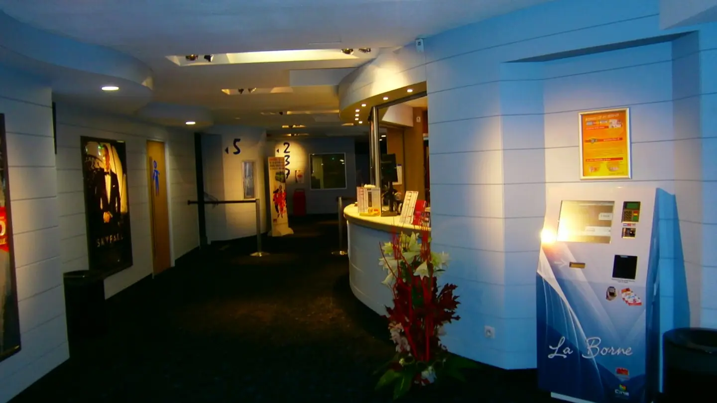 Cinema-CGR-Saint-Louis - Pau - intérieur