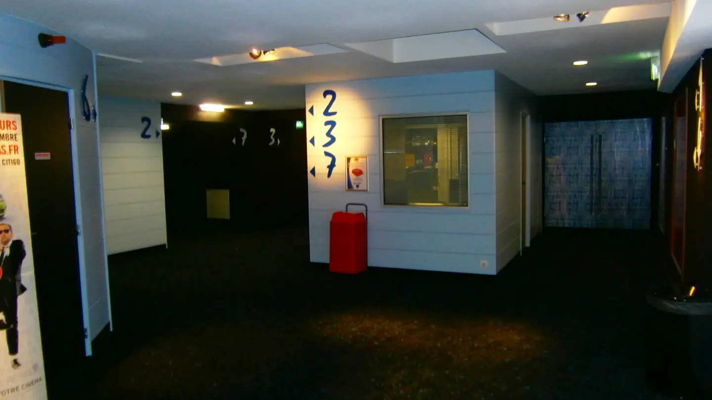 Cinema-CGR-Saint-Louis - Pau - accès aux salles