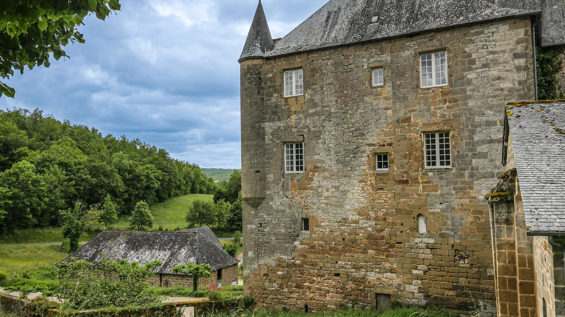 Corrèze Tourisme_GR46_Château de Lissac_© David Genestal_juin 2024