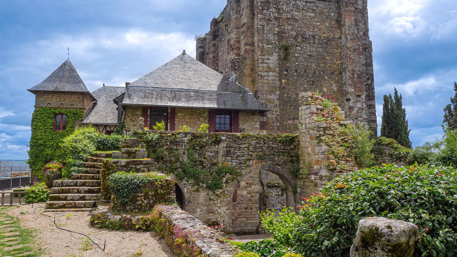 Corrèze Tourisme_GR46_Château de Turenne intérieur (2)_© David Genestal_juin 2024