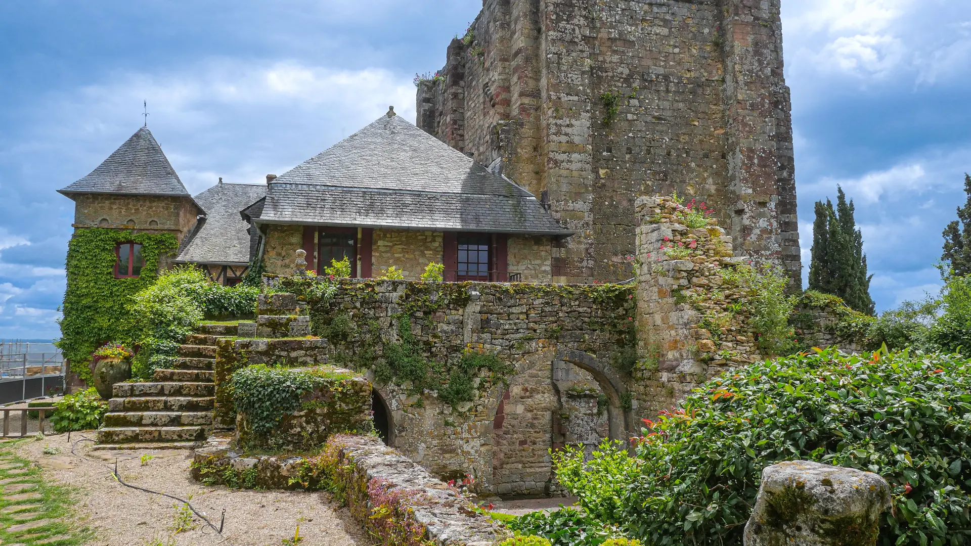 Corrèze Tourisme_GR46_Château de Turenne intérieur (2)_© David Genestal_juin 2024