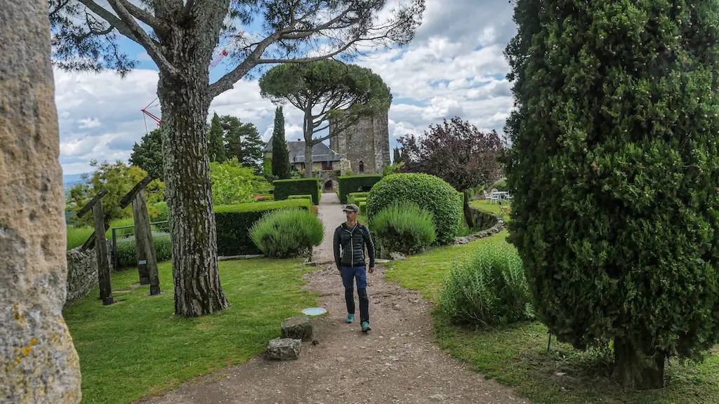 Corrèze Tourisme_GR46_Jardins du Château de Turenne_© David Genestal_juin 2024