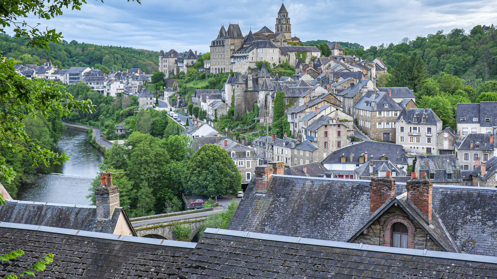 Corrèze Tourisme_GR46_Uzerche (4)_© David Genestal_juin 2024