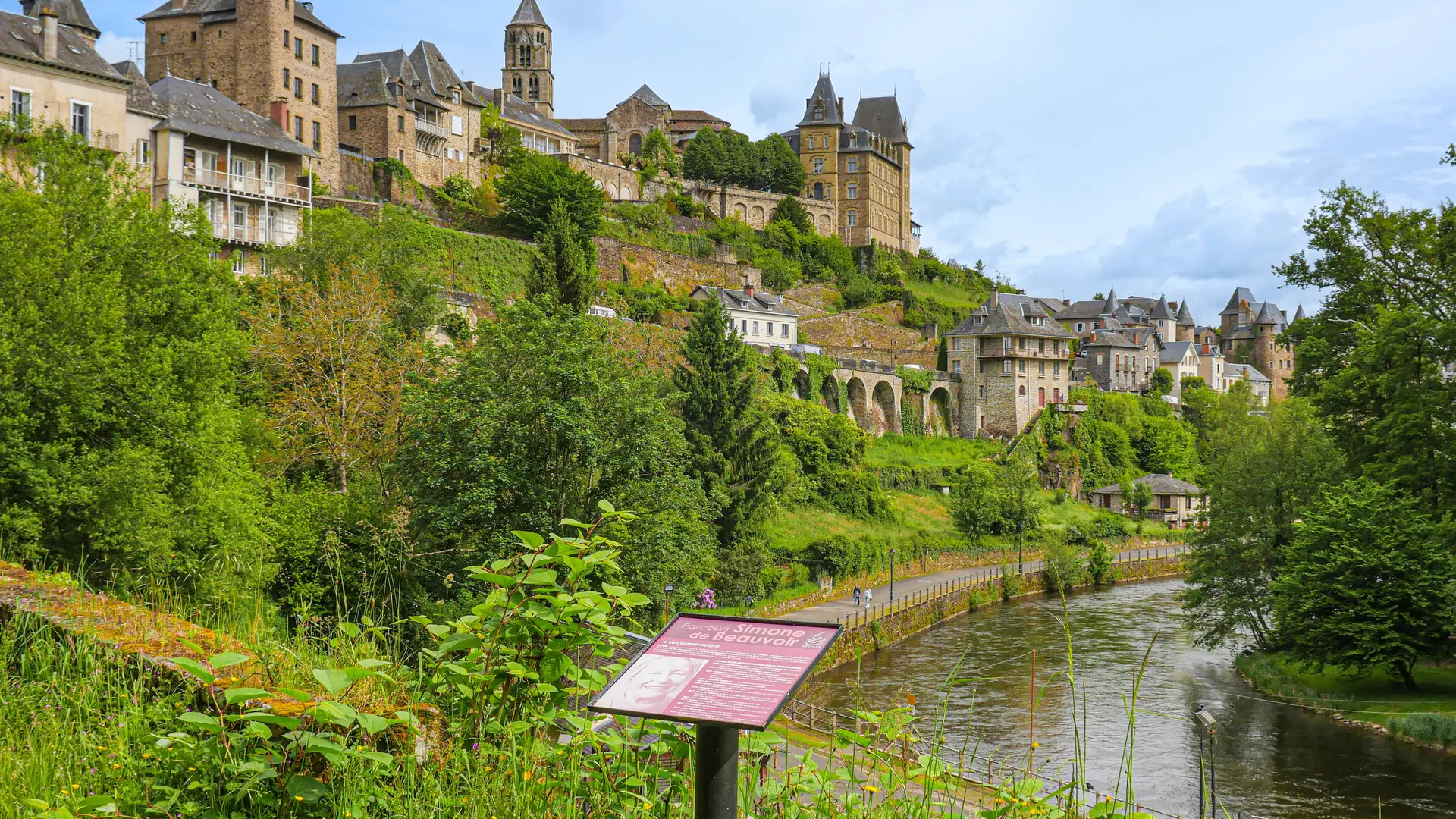 Corrèze Tourisme_GR46_Uzerche (5)_© David Genestal_juin 2024