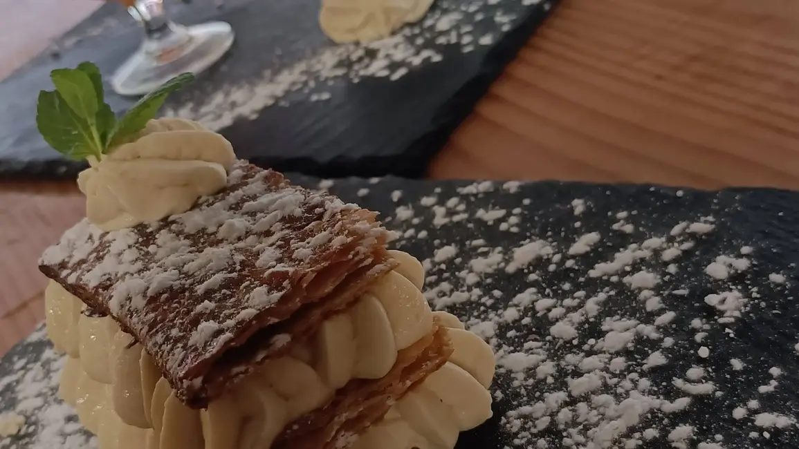 Coupe de mandarine au safran et millefeuille au Baileys au Restau'Pâtes