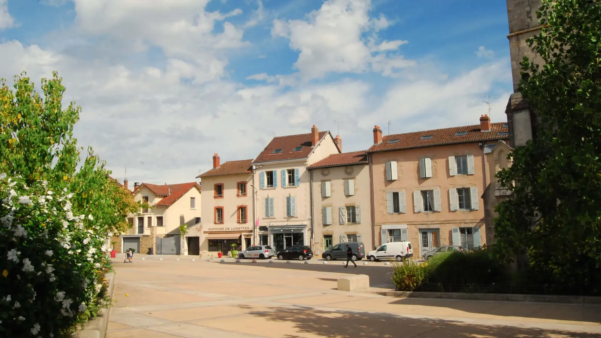 Place de l'église Sainte-Croix