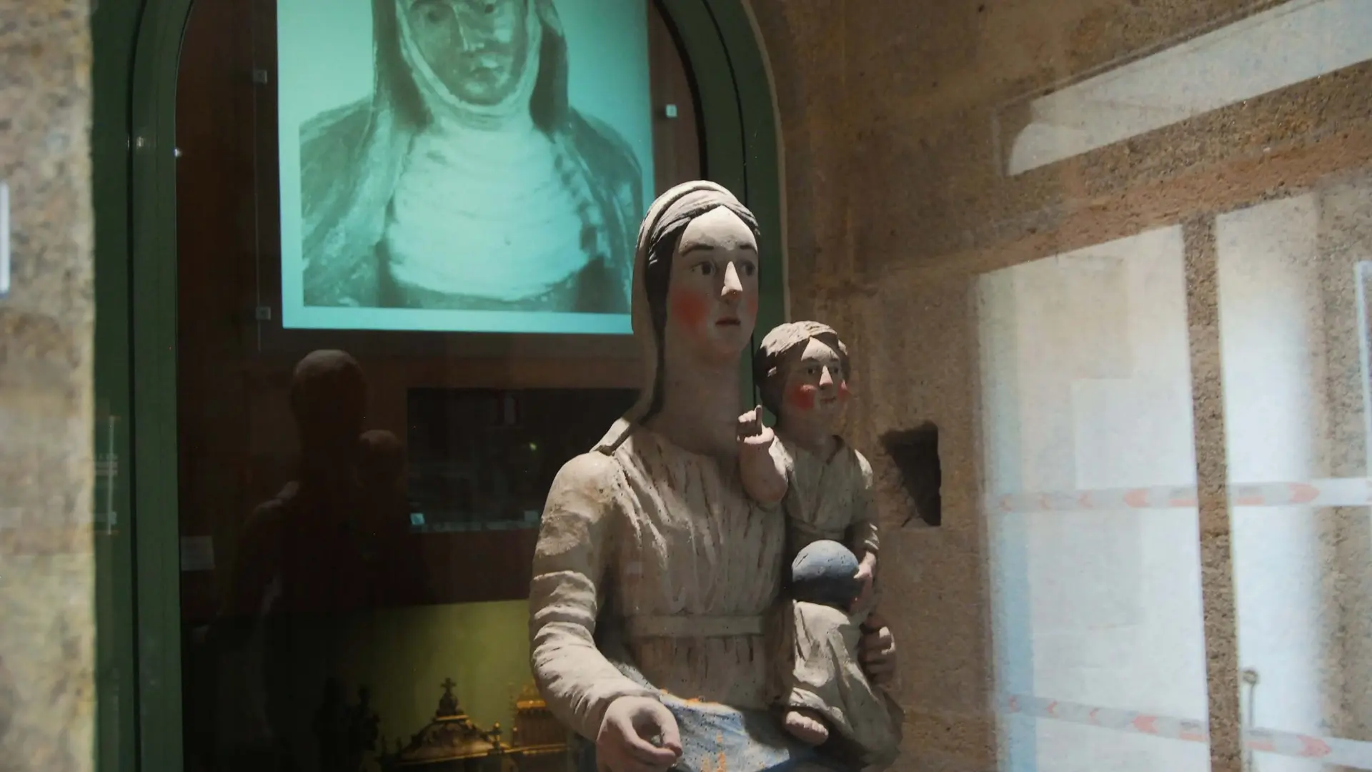 Salle des reliquaires église Saint-Croix