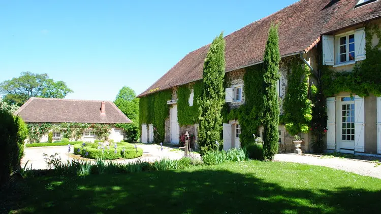 gite-manoir-la-croix-de-la-jugie-saint-priest-ligoure