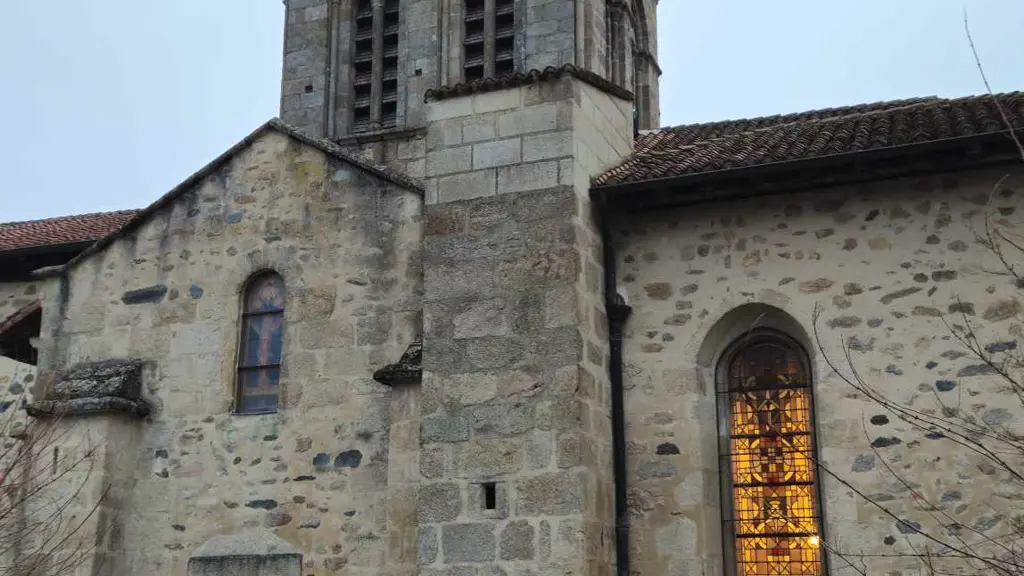 Eglise St Laurent sur Gorre 1