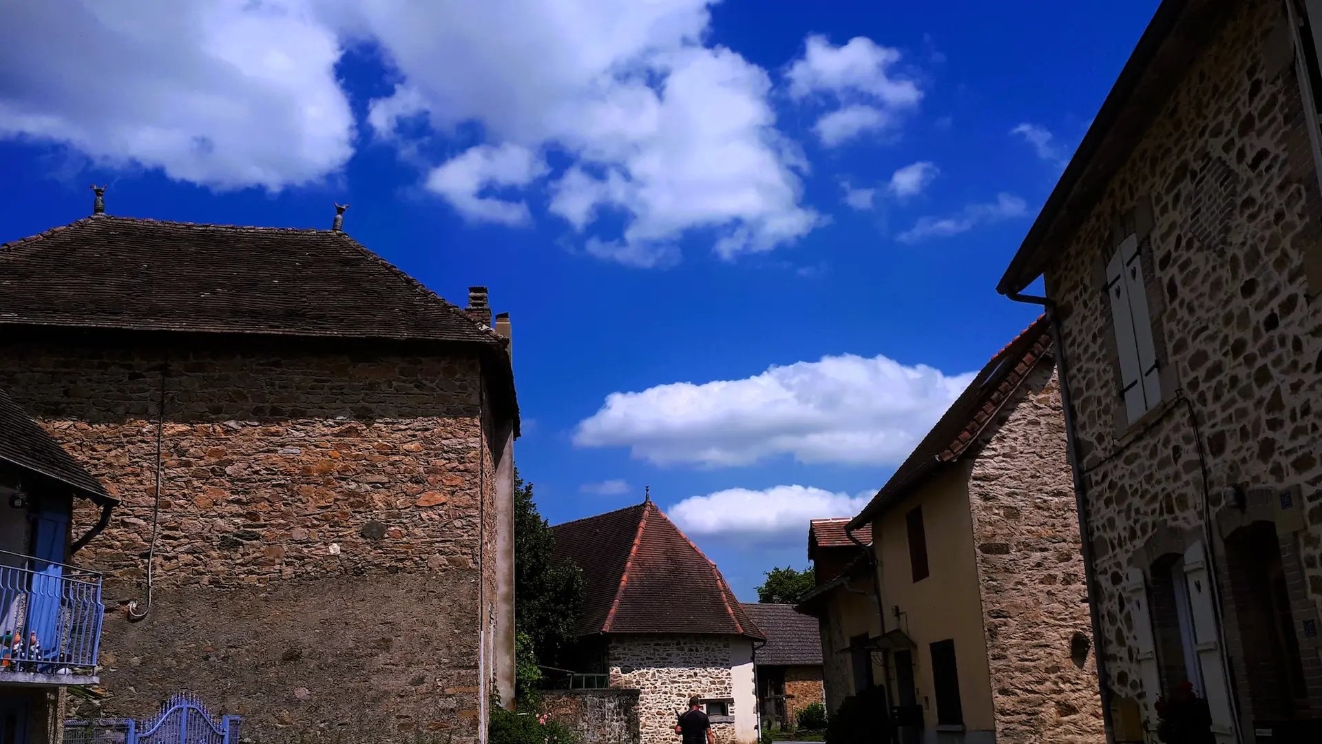 Epis de faitage, Caux_Magnac Bourg