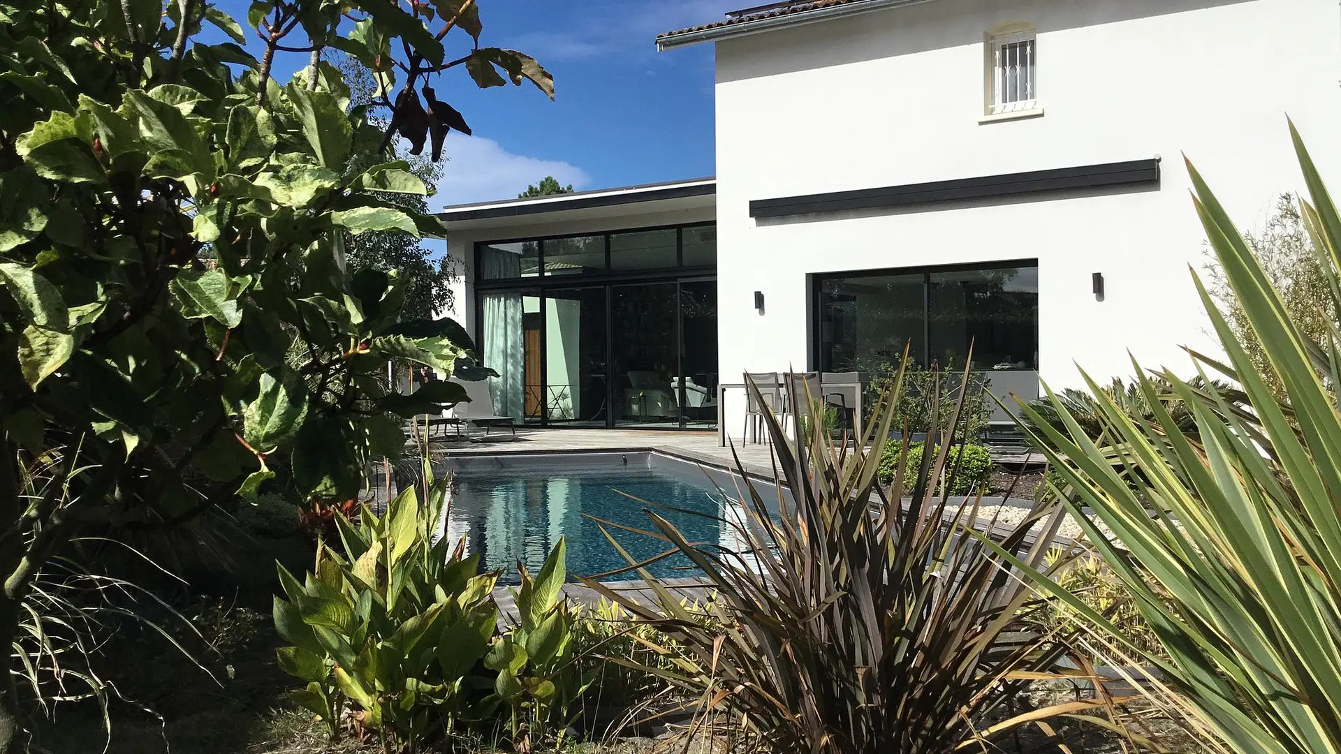 Extérieur piscine