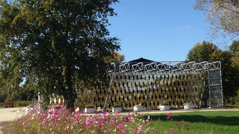 Facade-Bellevue-de-Tayac-by-Tayac