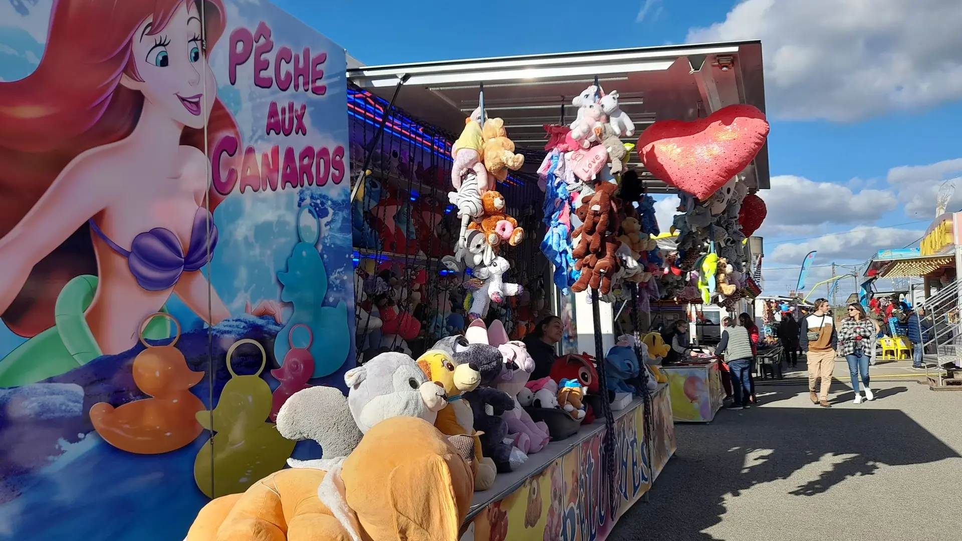 La pêche aux canards à la Fête de la Quasimodo à Saint-Léonard