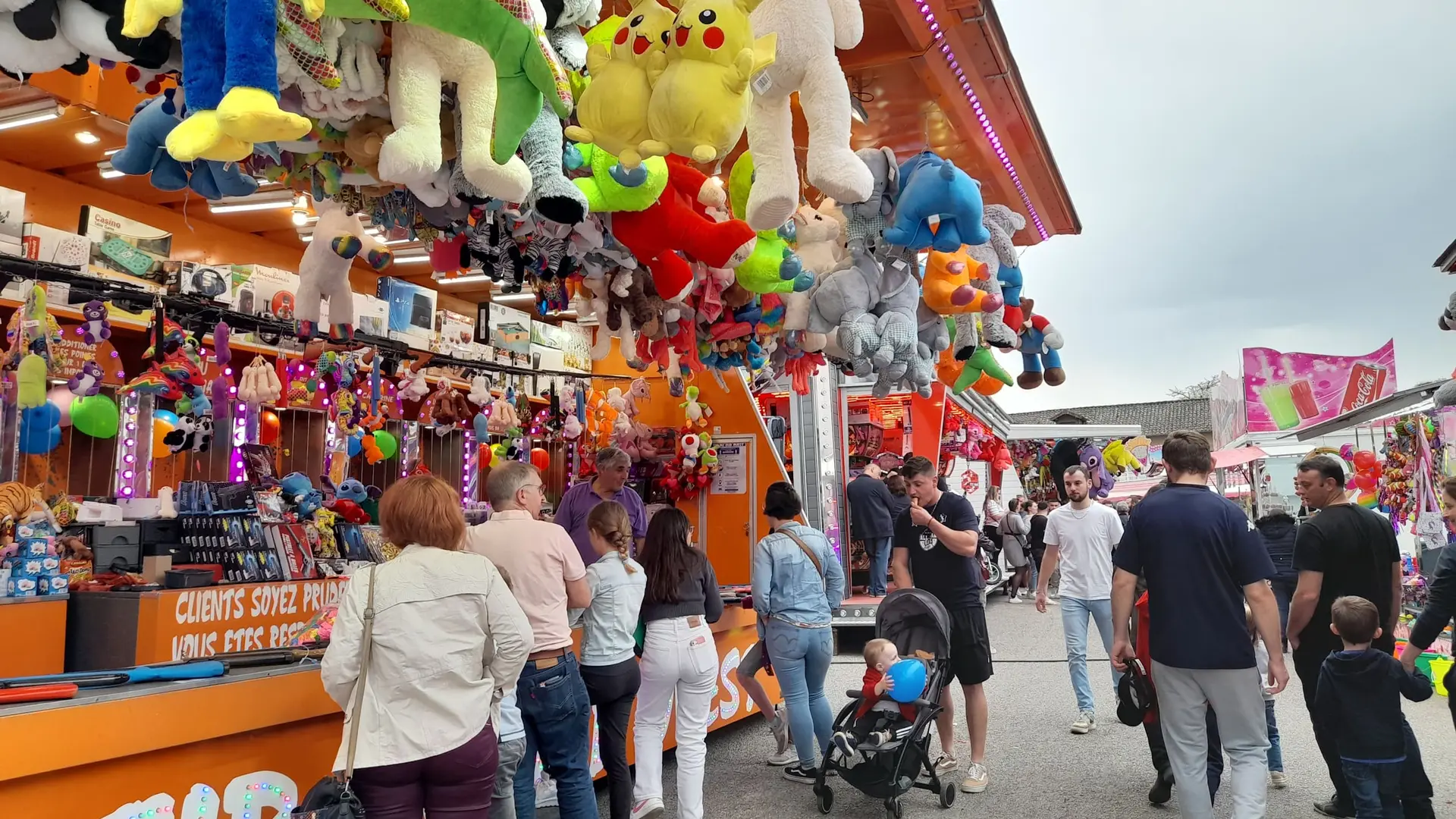 Tir à la carabine à la Fête foraine de Saint-Léonard de Noblat