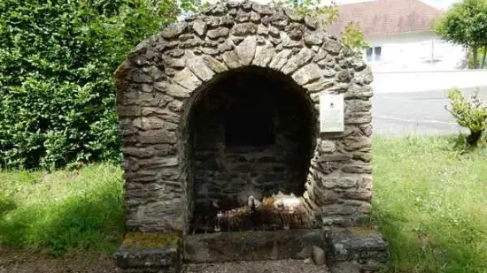 Fontaine St Radegonde - Les moulins - St Sornin Lavolps © Mairie - OT TDC