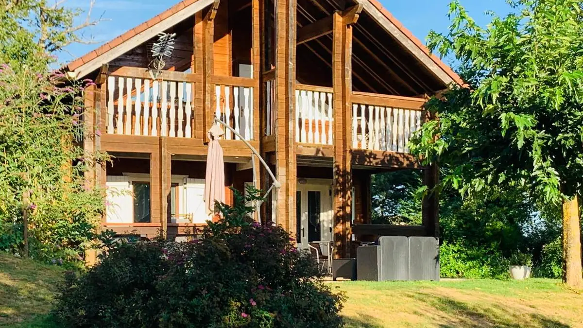 Gite-1-les-chalets-de-Meilhac