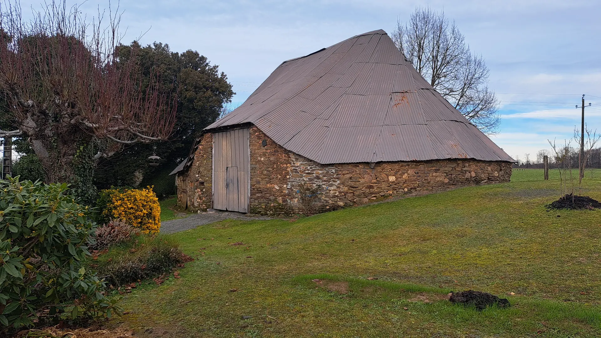 Grange ovalaire - Moulin de la papeterie - Beyssanec © JL OT TDC (2)