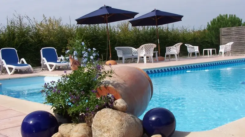 HLOAQU047FS003CU_grande11