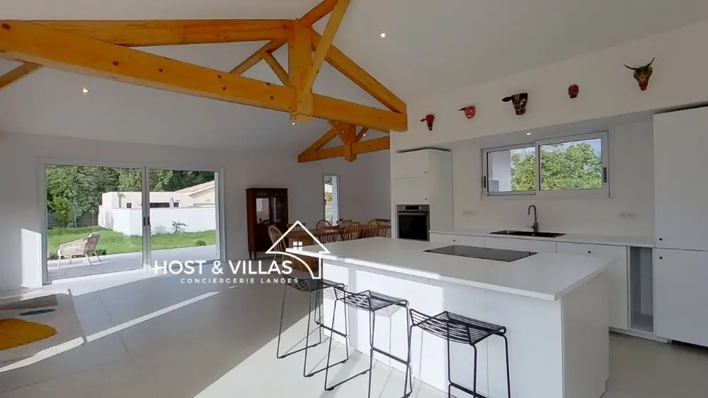 Host & Villas Cuisine 2