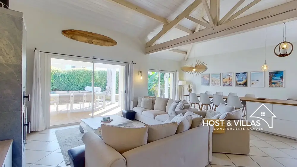 Host & Villas Salon