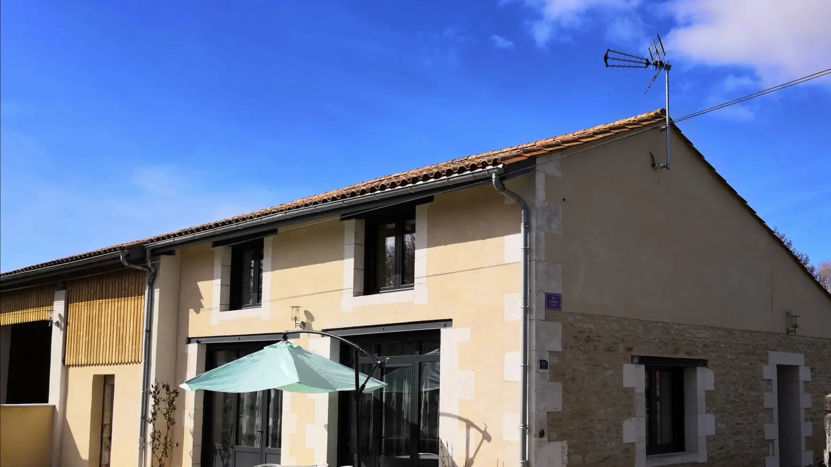 Façade le pin