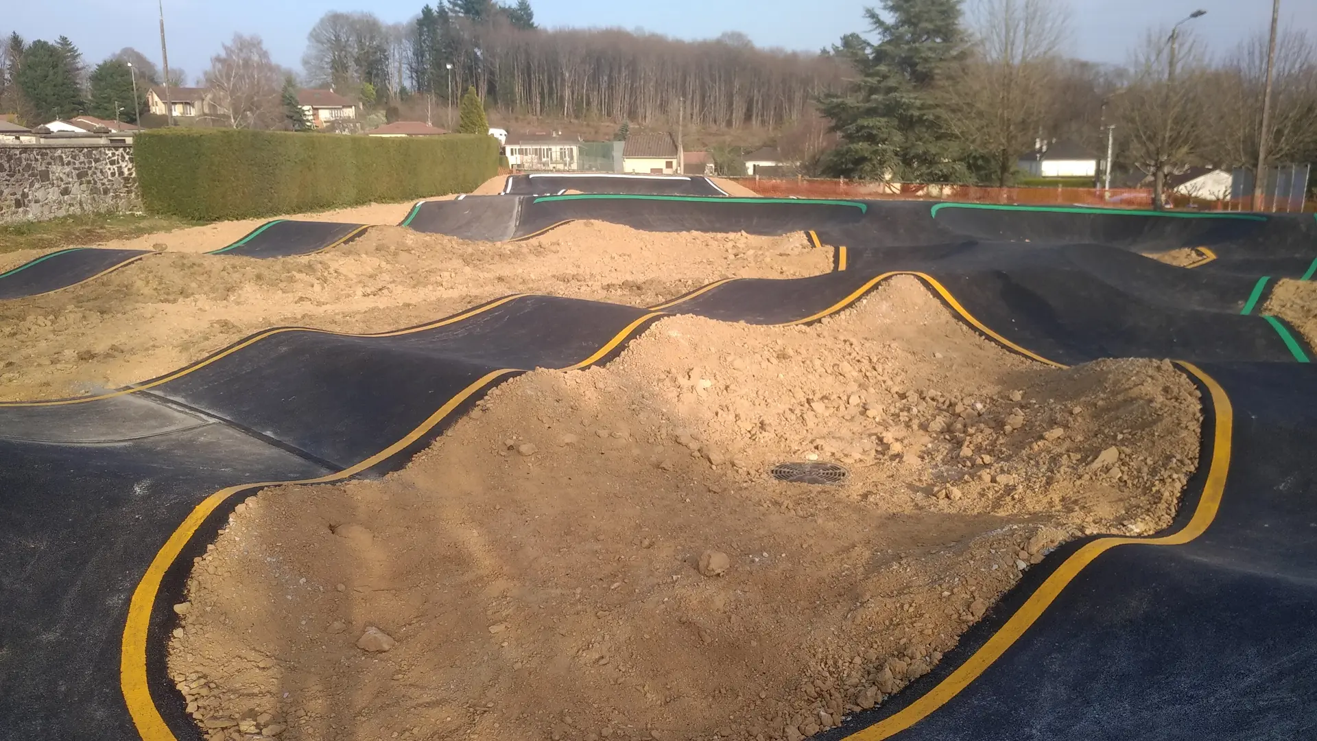 Piste pumptrack goudronnée en Limousin