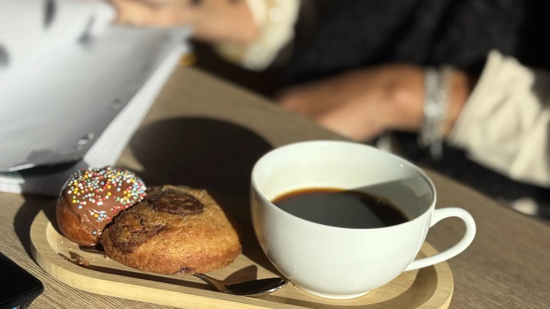 café et petits gateaux