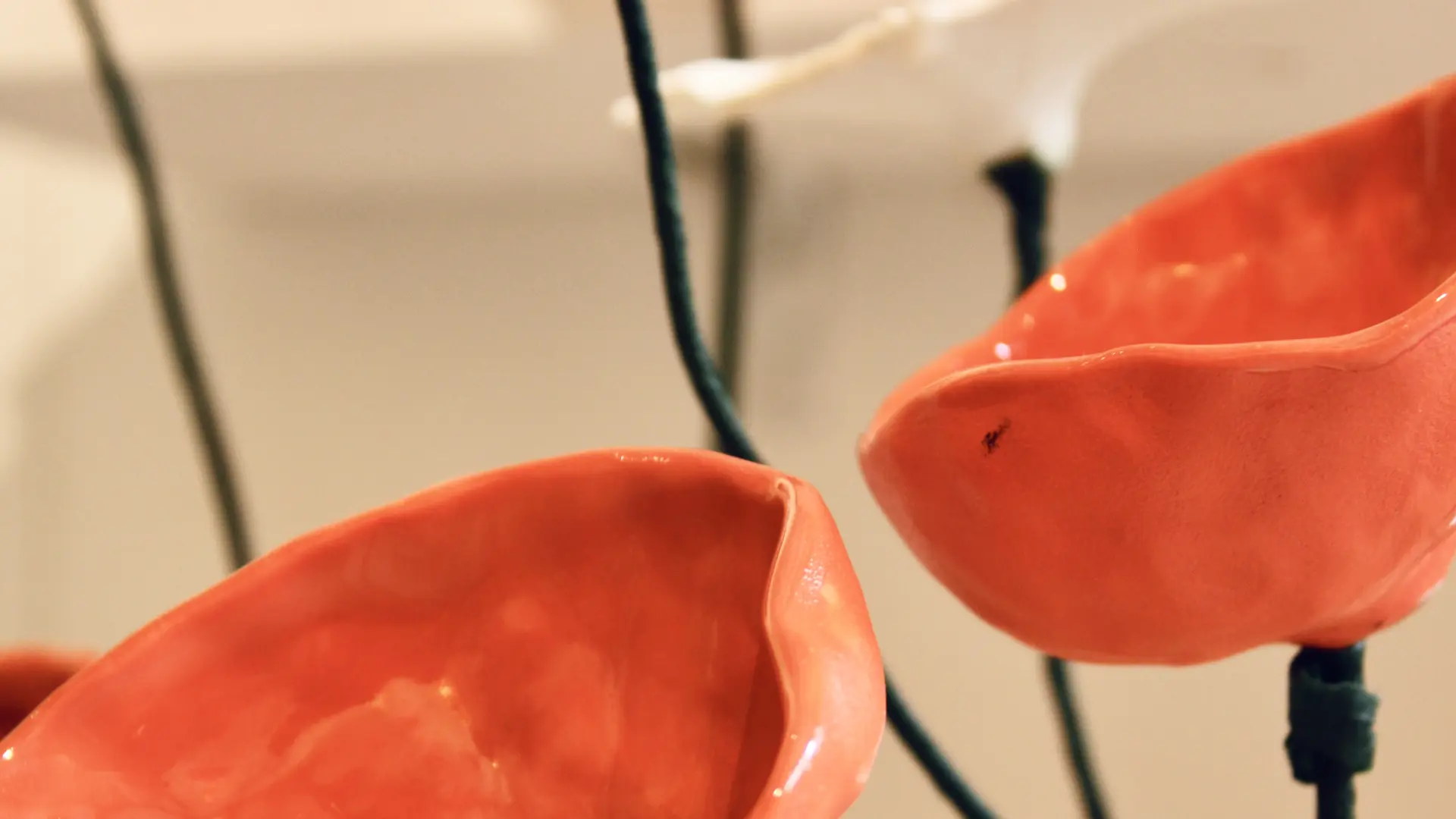 fleurs en céramique grès ou porcelaine émaillé pour extèrieur ou intèrieur