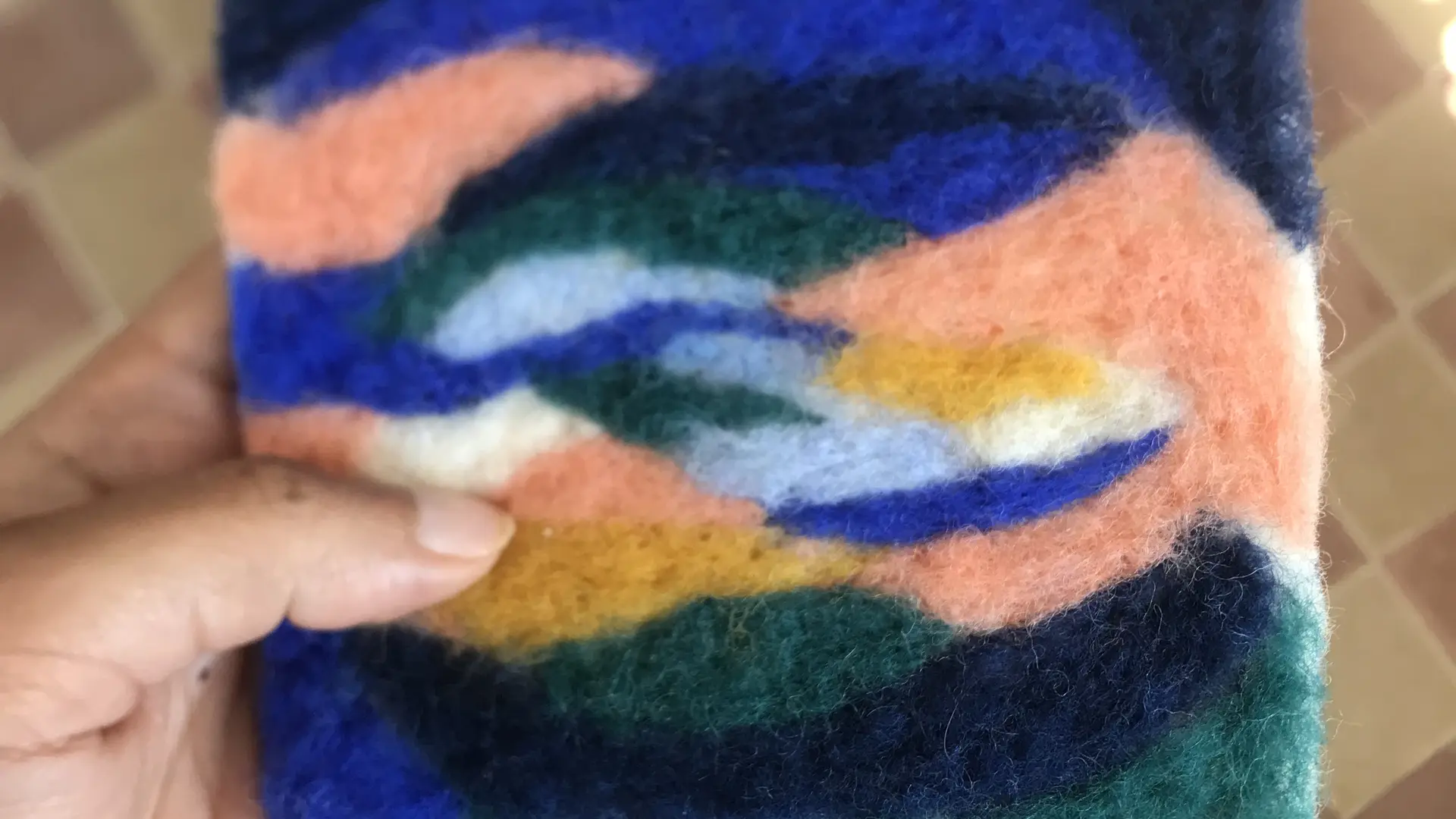 atelier-paysage-feutre-soleil-rose-nexon-exploration-creative