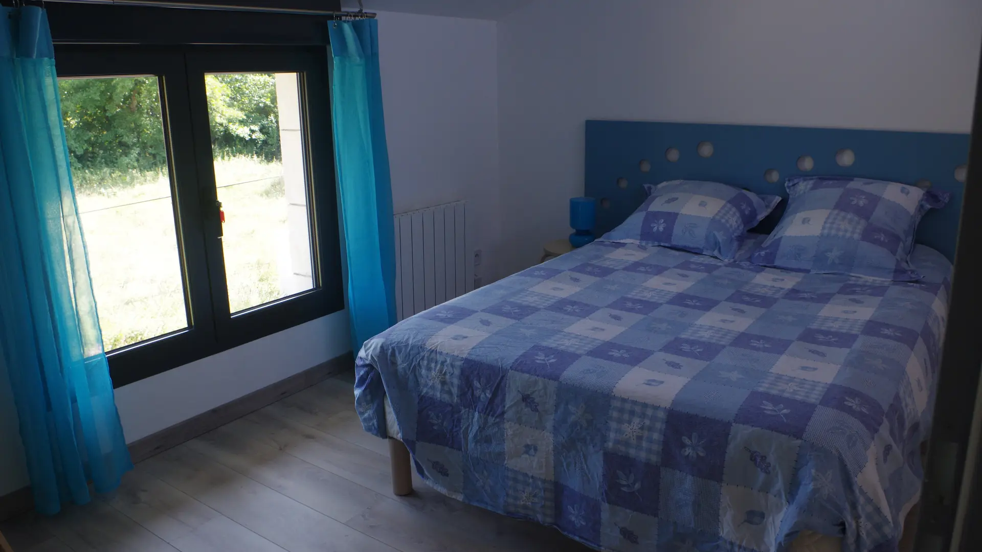 Chambre grand lit le pin Anglade
