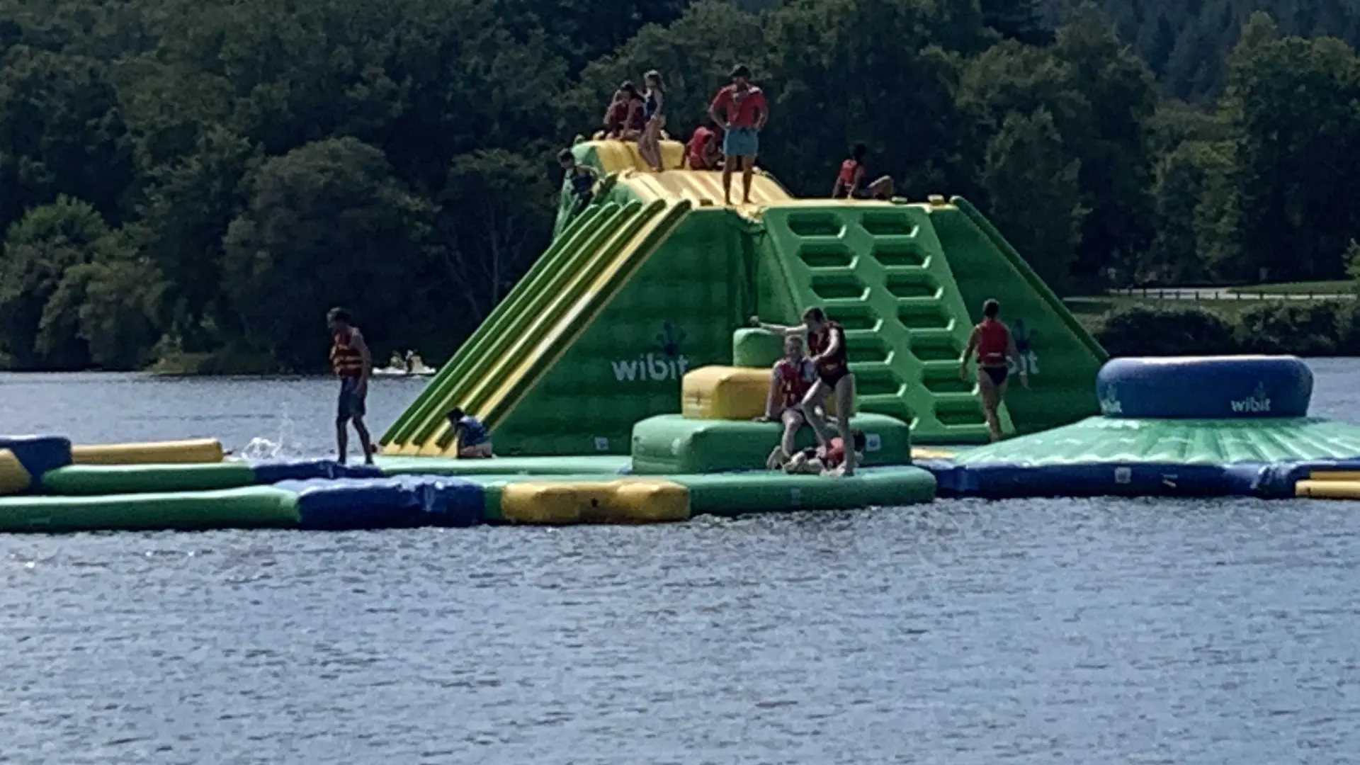 Vacances au Lac de Saint-Pardoux grand gite 14 personnes